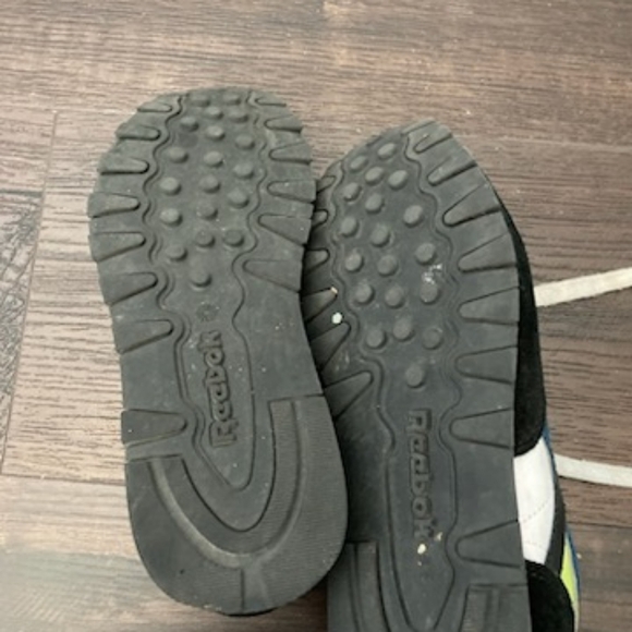 Reebok Classic Kids tennis shoes - Picture 3 of 5